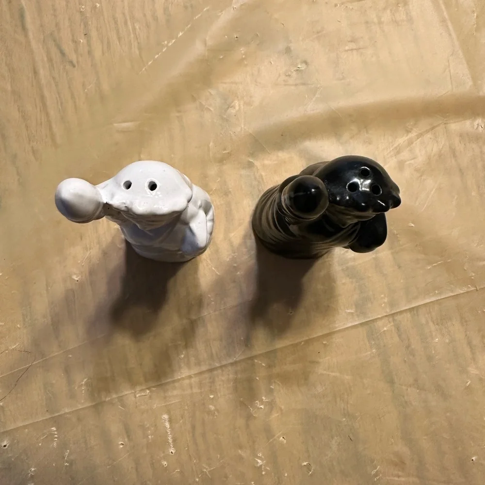 Black and White Ceramic Statue Set